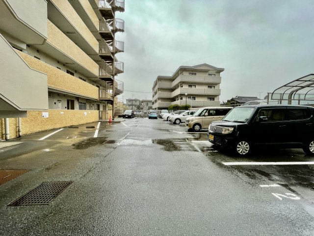 グランピア空港前の駐車場
