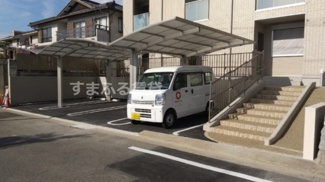 【駐車場】