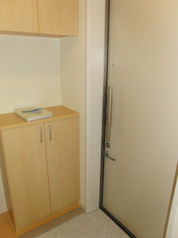 クローチェの玄関|☆シューズボックスは棚の位置も変えられるので、ブーツも入ります☆