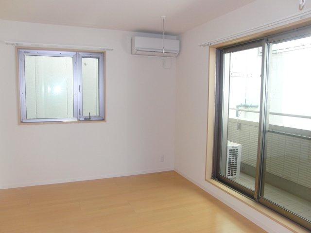 クローチェの洋室|☆広々とした明るい洋室☆