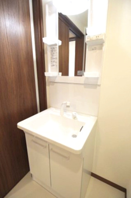 【独立洗面台】 | AQUE23 | 独立洗面台、小物を置くことができて便利です