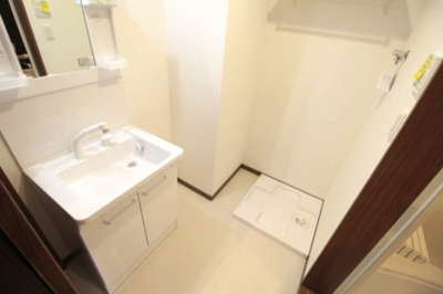 【洗面所】 | AQUE23 | スペースが確保できる洗面所です