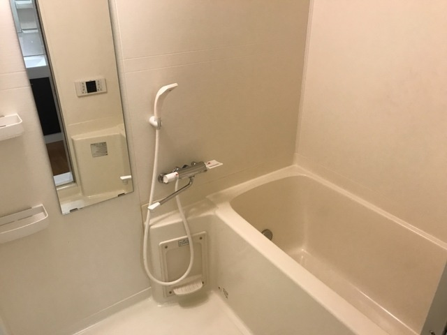 ナースリーイーストの浴室