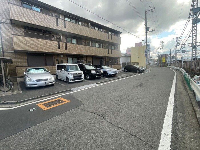sereno 黒田の駐車場