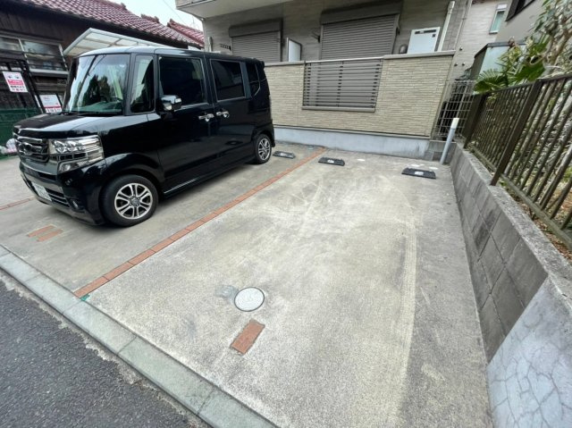 プライムインエクシヴの駐車場