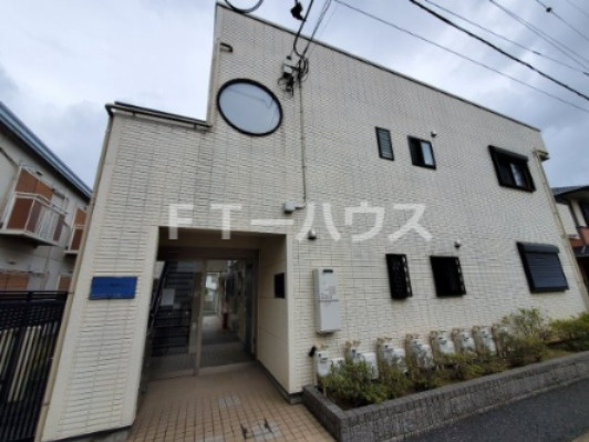 メゾン井沢タルトの外観