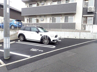 【駐車場】 | FloriaⅡ | 駐車スペースもあります