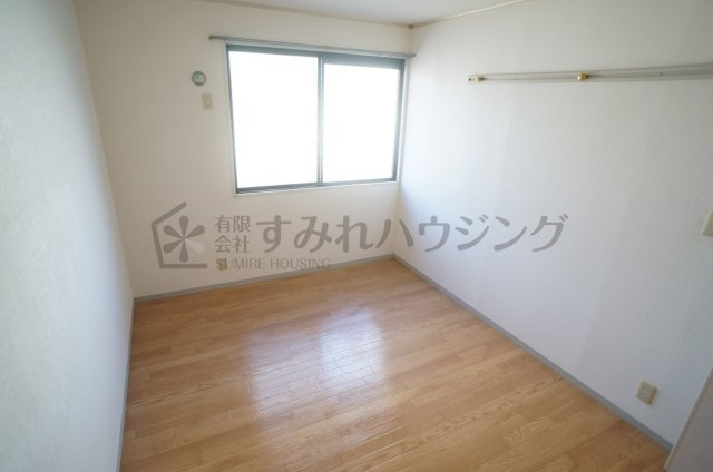ローズマリータウンの洋室
