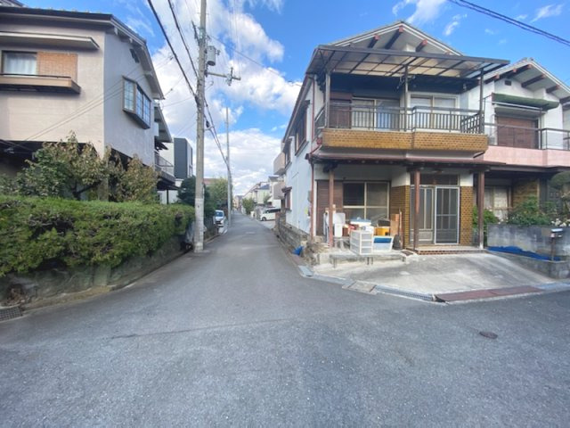 サン・タウン深野北の前面道路含む現地写真|■木造３階建て　建坪３２坪まで標準仕様♪♪