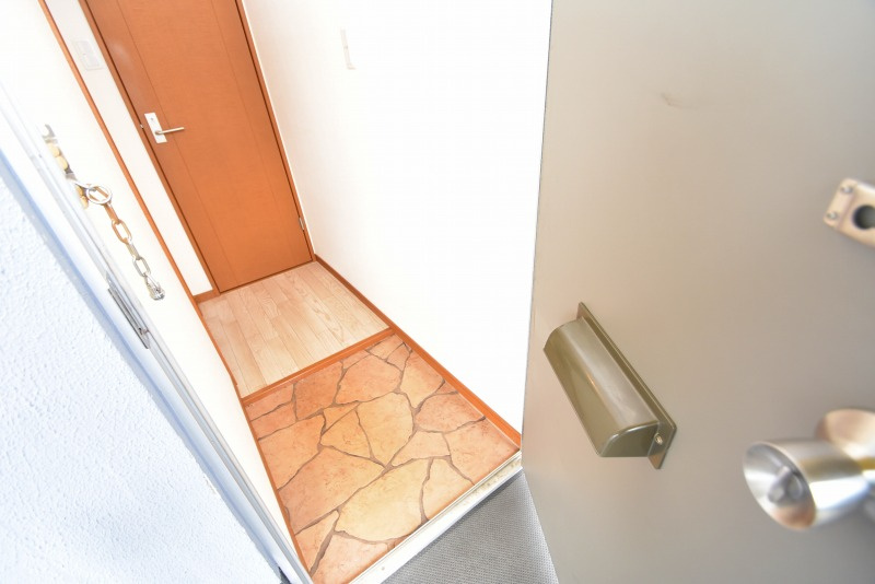 富士屋マンションの玄関