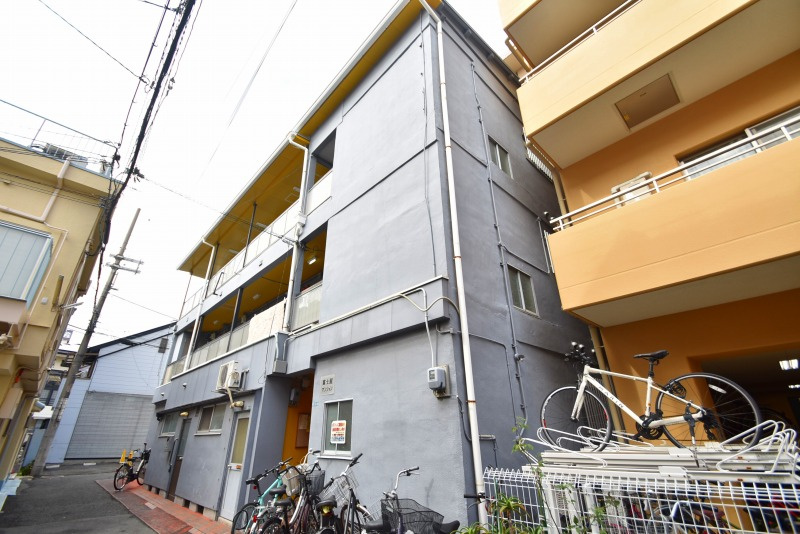 富士屋マンションの外観