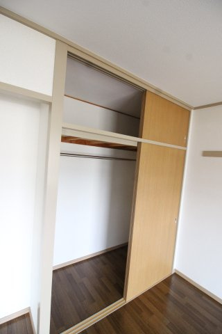 ロゼール壱番館の収納