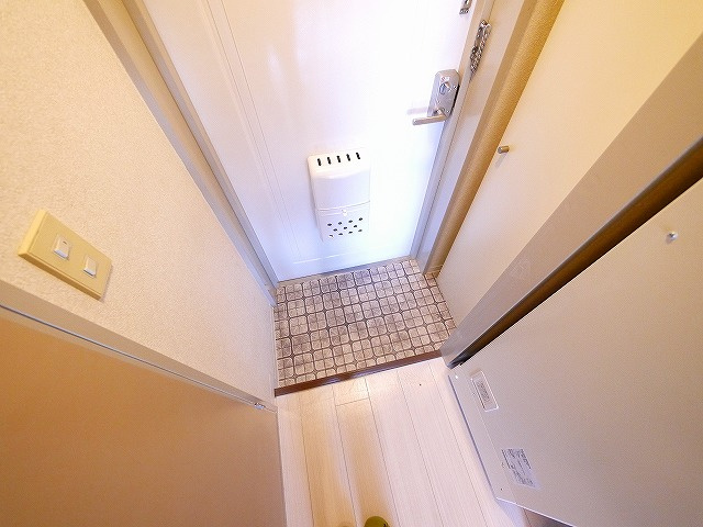 北之庄西町ビルの玄関|シンプルで使いやすい玄関です