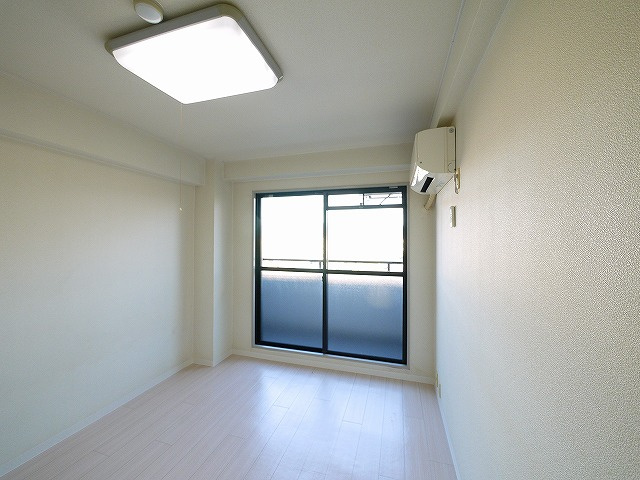 北之庄西町ビルの寝室|寝室にぴったりのお部屋です