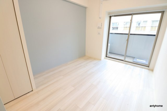 プレサンスOSAKA西中島リエゾン　仲介手数料無料の寝室