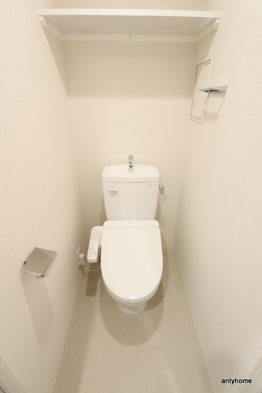 プレサンスOSAKA西中島リエゾン　仲介手数料無料のトイレ