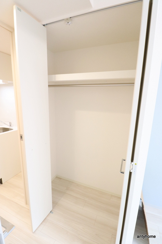 プレサンスOSAKA西中島リエゾン　仲介手数料無料の収納