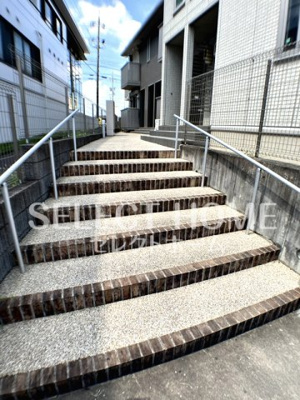 【エントランス】 | アルヴィータ上地