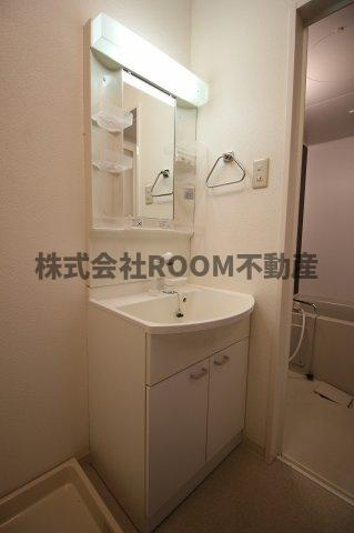 M’ｓ　oneの独立洗面台|朝の支度にも助かる、独立の洗髪洗面化粧台