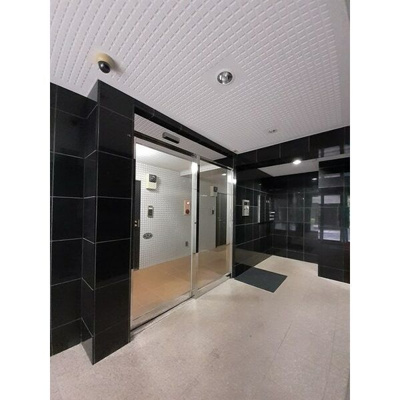 【エントランス】 | Supreme（シュプリーム）