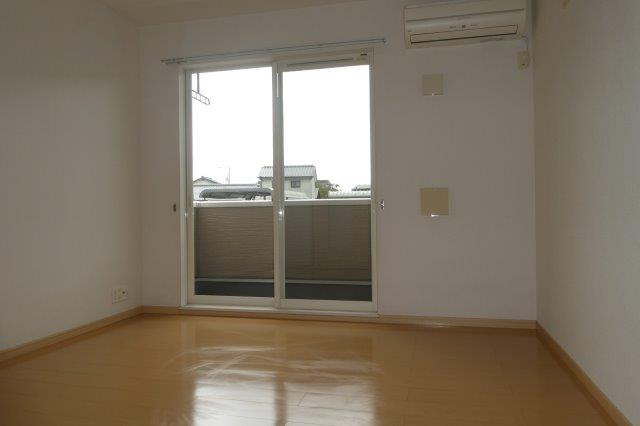 アルカンシエルの居間・リビング|洋室