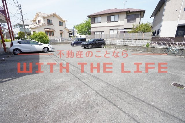 パルコK【キャッシュバック対象物件】の駐車場|駐車場があるので、車を買う予定の方も安心です