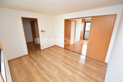 【居間・リビング】 | メゾンニュー池島 C