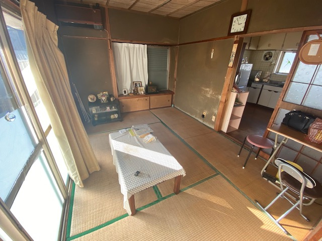 都城市広原町の中古一戸建の居間・リビング