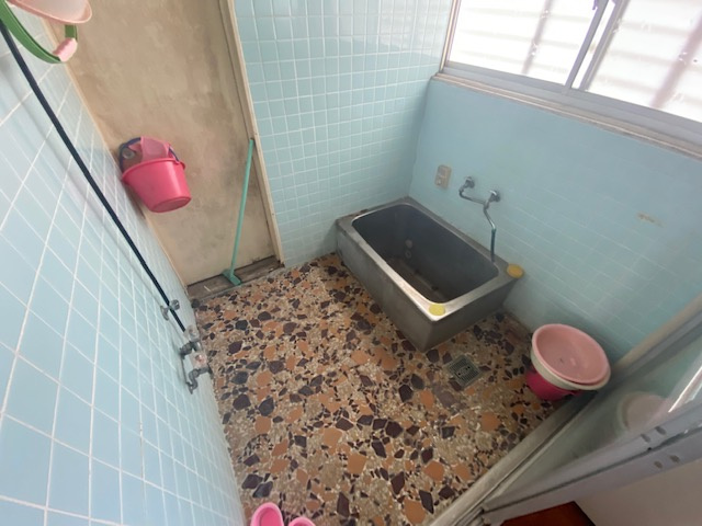 都城市広原町の中古一戸建の浴室