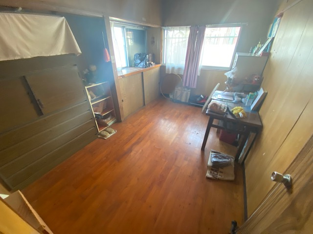 都城市広原町の中古一戸建の洋室