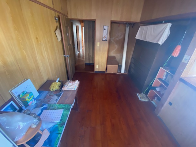 都城市広原町の中古一戸建の洋室