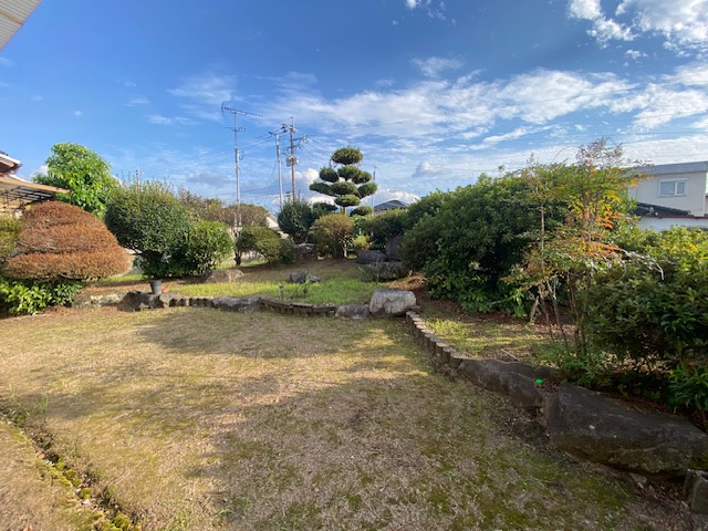 都城市広原町の中古一戸建の庭