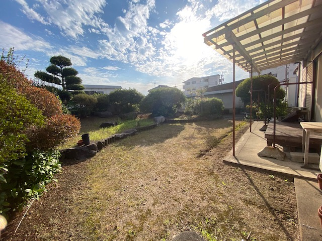 都城市広原町の中古一戸建の庭