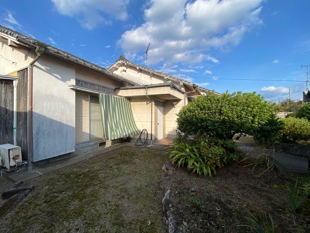 都城市広原町の中古一戸建の庭