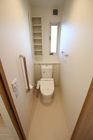 【トイレ】 | 堺市東区北野田戸建 | 2階トイレ