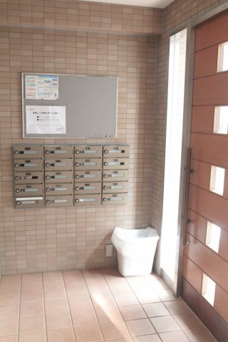 ビューパレス戸田公園のエントランス|建物の内部です
