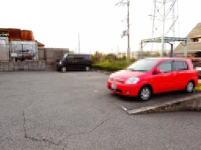 グリ-ンパークサコン3の駐車場