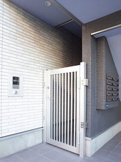 【エントランス】 | 《満室高稼働中》千葉市中央区長洲2丁目一棟アパート