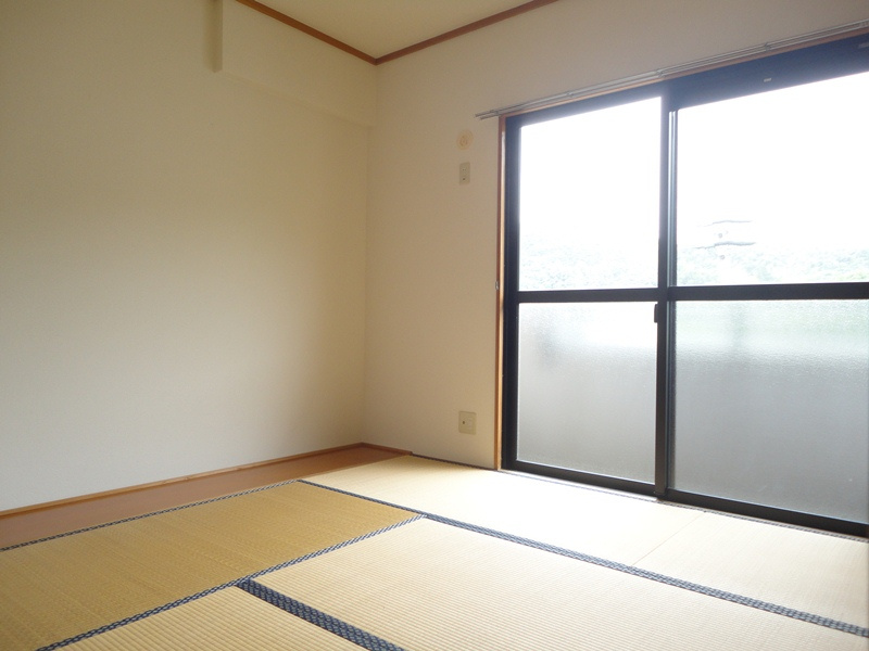 サンモール【キャッシュバック対象物件】の和室|きれいな和室です