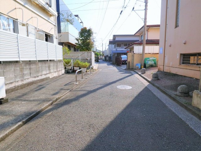 売地　（磯子区馬場町）の前面道路含む現地写真|前面道路含む現地写真です 現地（2021年11月）撮影