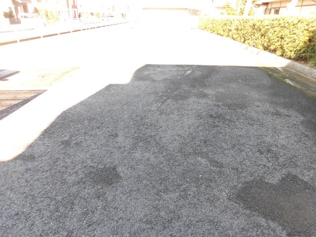 エストーレ清水の駐車場
