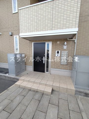 【エントランス】 | Ｒｅｉｗａ　Ｈoｕｓｅ