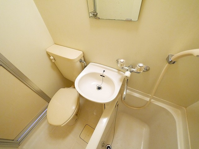 ディアコート奈良（東木辻町）の設備|お風呂には洗面台もついてます。
