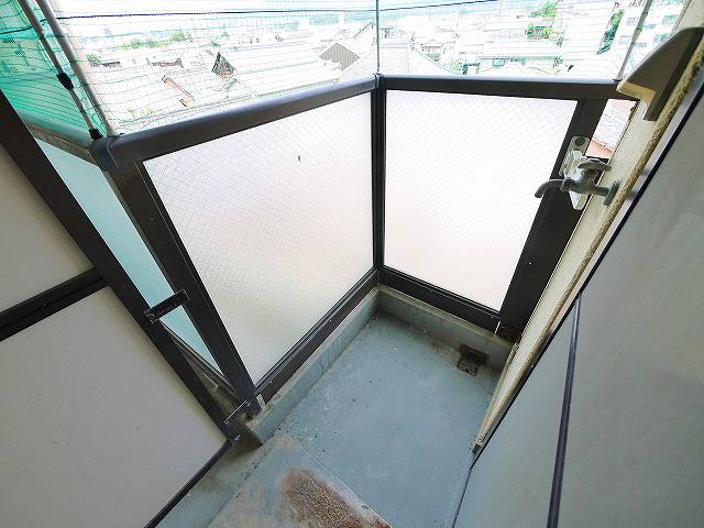 ディアコート奈良（東木辻町）の設備|バルコニーに洗濯機置き場がございます。