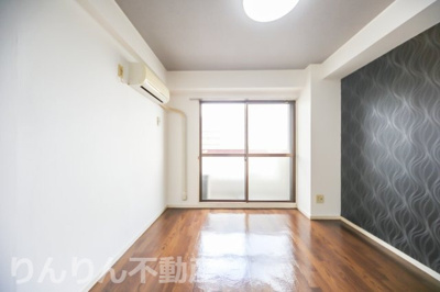 【居間・リビング】 | シティガーデン富田 | ゆったり過ごせるリビングです