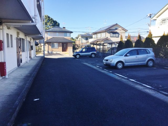 グランドールの駐車場