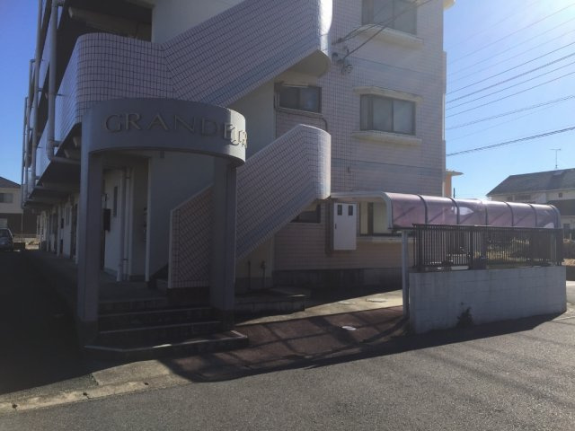 グランドールの外観
