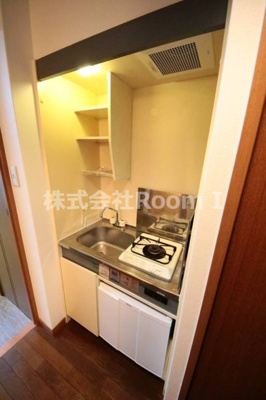 【キッチン】 | ディナスティ清水谷Ⅲ | コンパクトなキッチンで掃除もラクラク