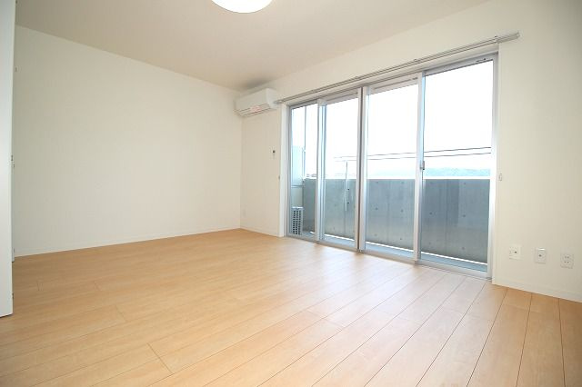 calm.esⅡの洋室|※内装が若干異なる場合がございます