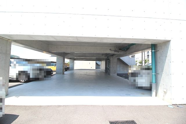 calm.esⅡの駐車場